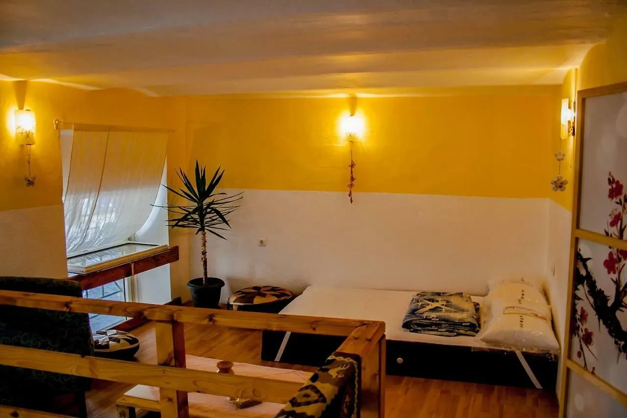 Art Studio/ Atelier Партерь Appartement Varna